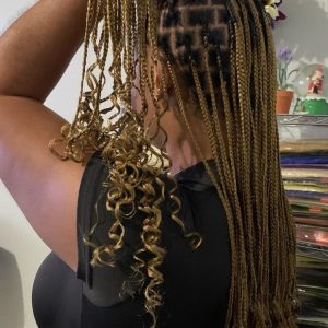 Smedium Knotless (Ombré & Curly Ends Optional)